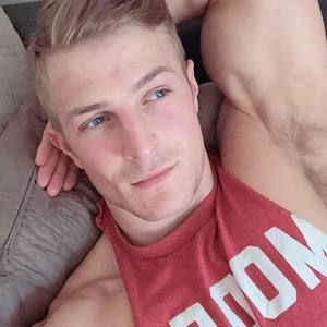 Meet your Posher, Dillon